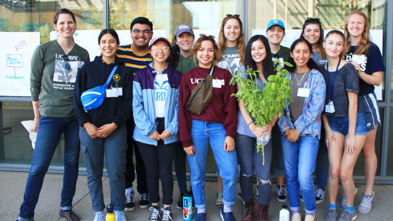 The Arboretum Ambassadors team poses for a group photo.